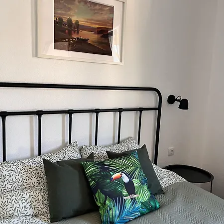 у максима Villa *