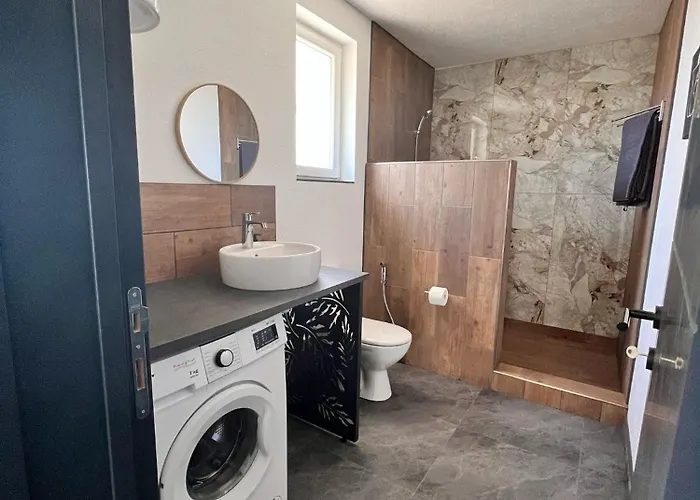 у максима * Petrovac na Mlavi