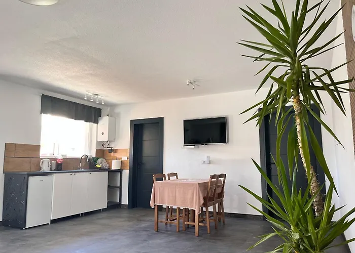 у максима * Petrovac na Mlavi